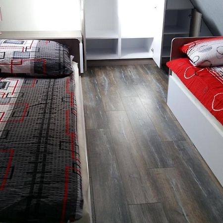 גיז'יצקו Apartament Unii Europejskiej מראה חיצוני תמונה